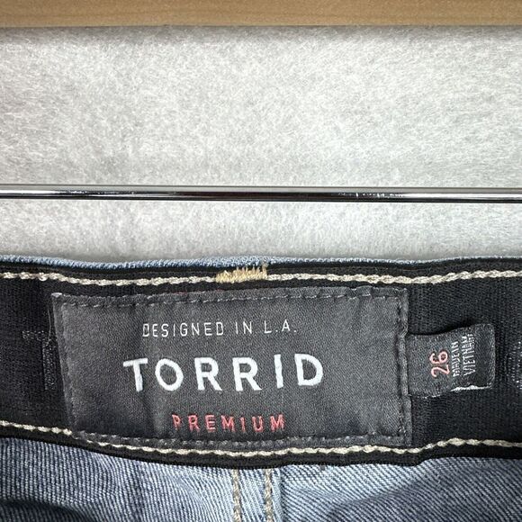 TORRID Sky High Skinny Crop Distressed Jeans‎ Womens Plus Size 26 Blue Raw Hem - Picture 13 of 15